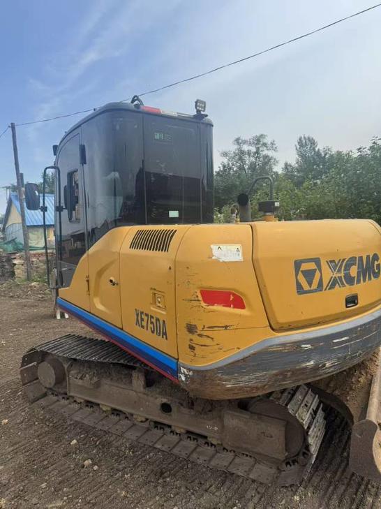 Buy XCMG XE75DA Used Excavator / 1