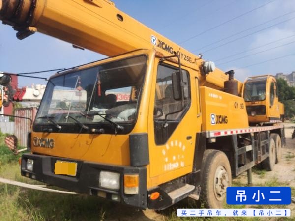 Buy XCMG QY20G Used Crane / 2