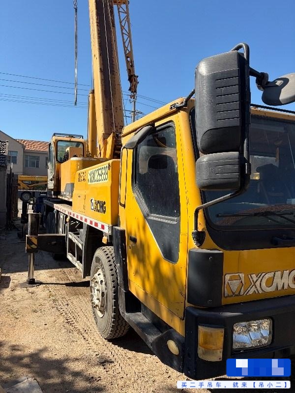 Buy XCMG QY20G Used Crane / 3