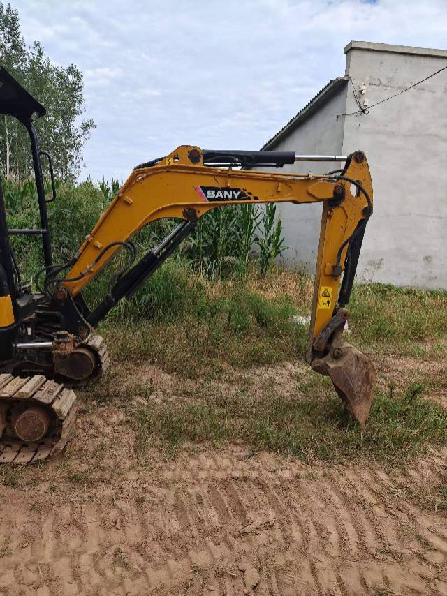 Buy Sany SY26U Used Excavator / 2