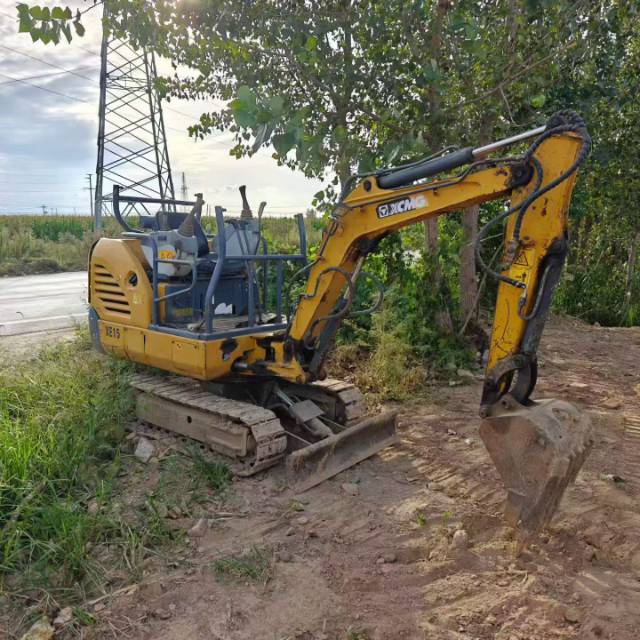 Buy XCMG XE15 Used Excavator / 2