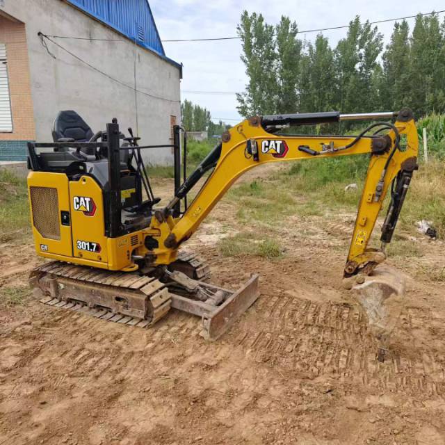 Buy Caterpillar 301.5CR Used Excavator / 2