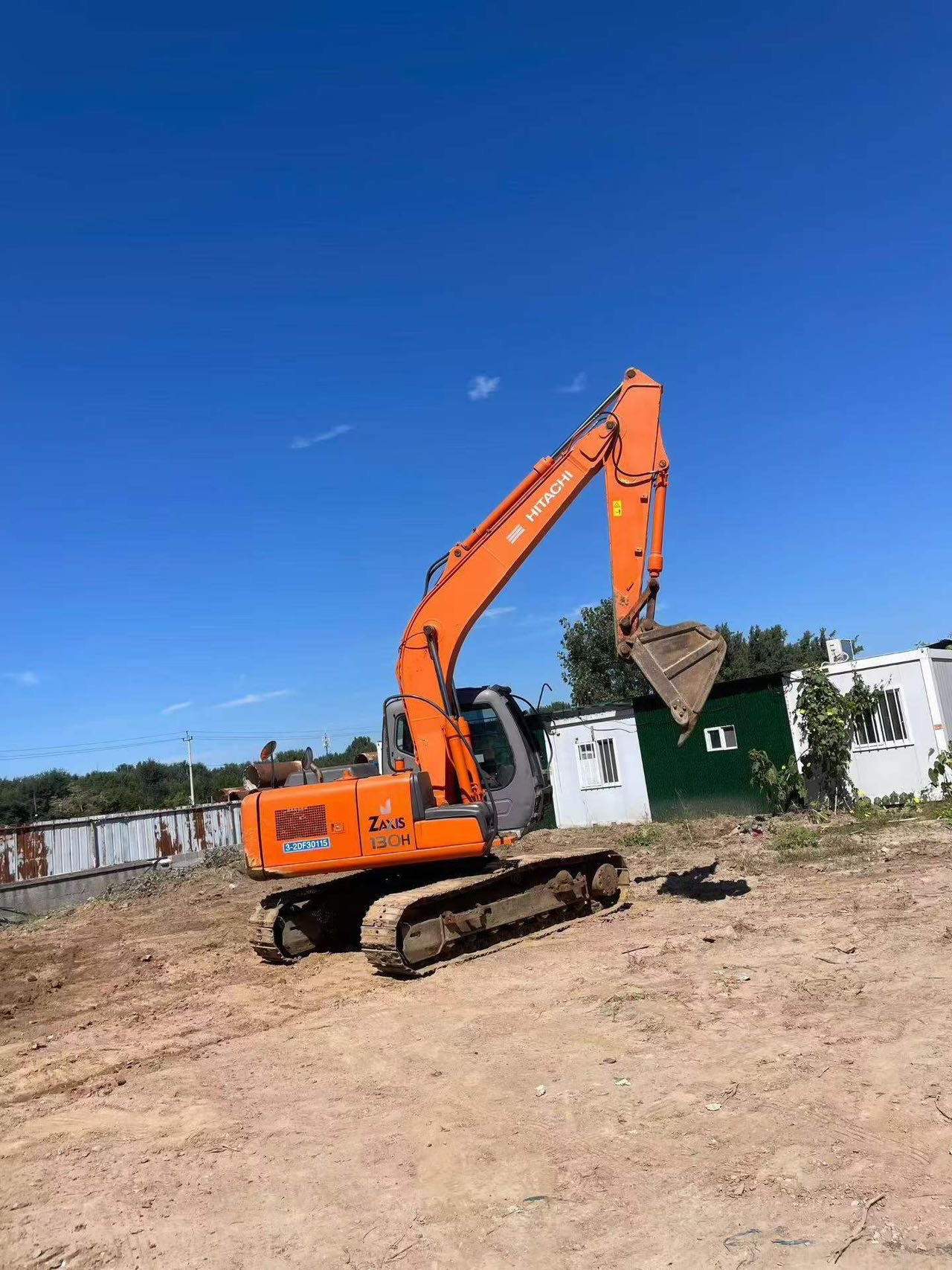 Buy Hitachi EX130 Used Excavator / 4