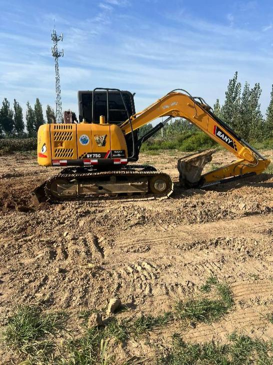 Buy Sany SY75C Used Excavator / 1
