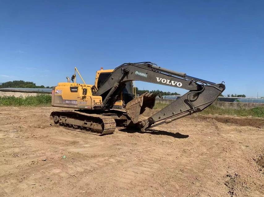 Buy Volvo EC140D Used Excavator / 3