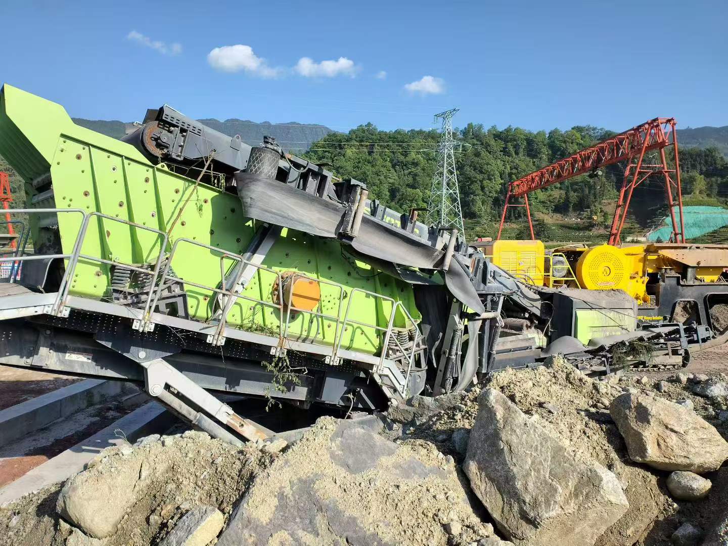 Compre Trituradora Trituradora de impacto Metso Outotec LT200 Usada / 2