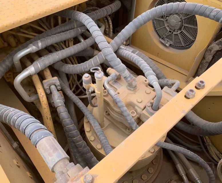 Buy Caterpillar 340D Used Excavator / 5