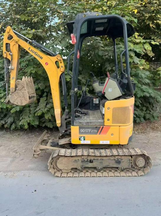 Buy Sany SY18U Used Excavator / 1