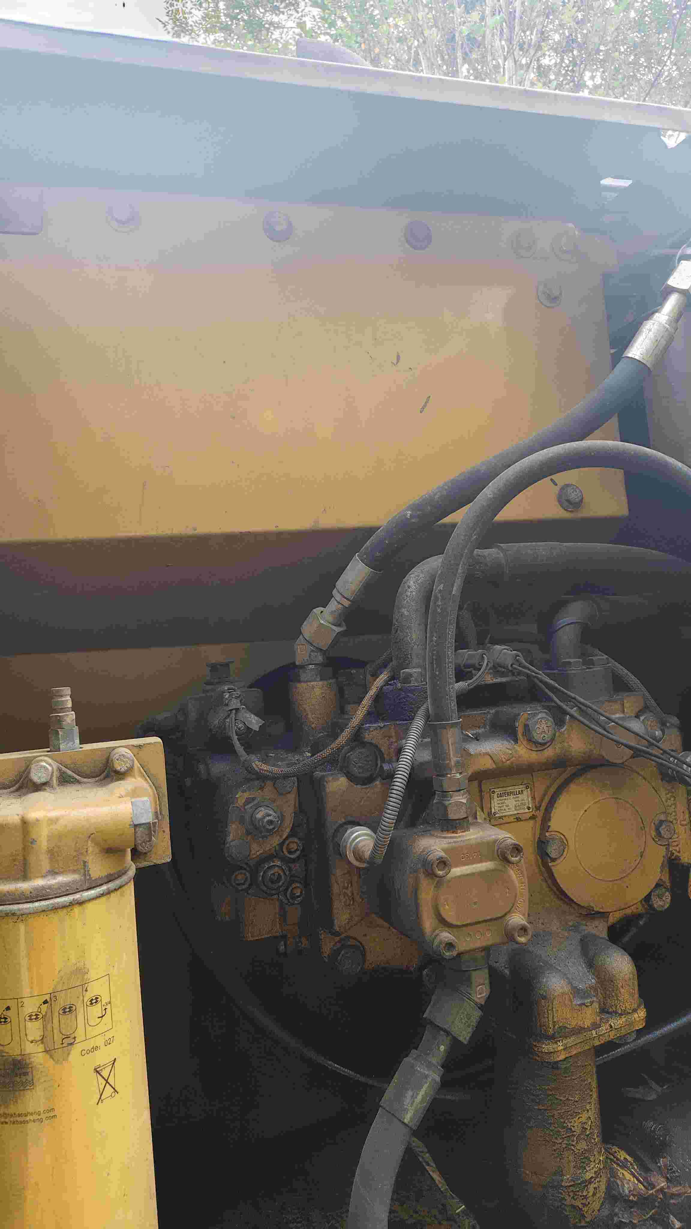 Buy Caterpillar 320C Used Excavator / 10