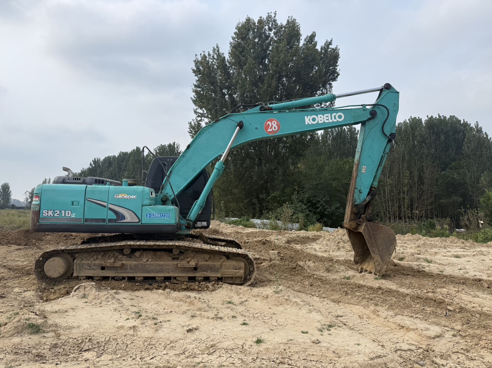 Buy Kobelco 210LC-9 Used Excavator / 6