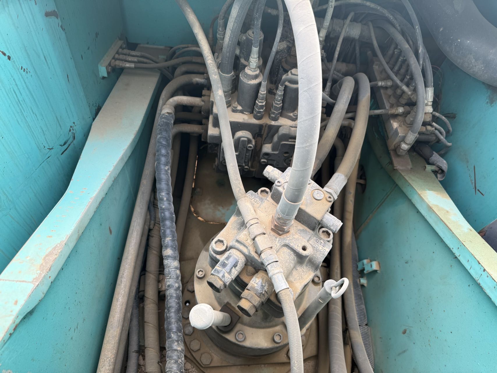 Buy Kobelco 210LC-9 Used Excavator / 7