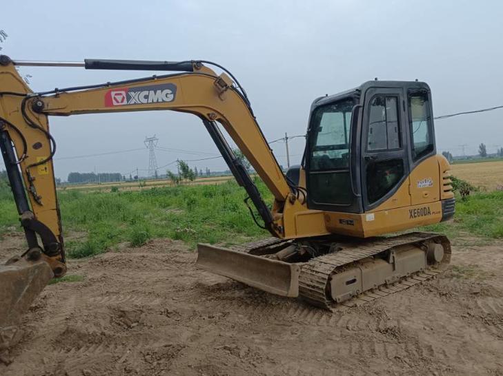 Buy XCMG XE60WA Used Excavator / 1