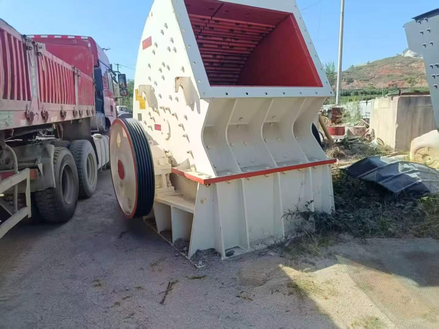 Compre Trituradora Liming VSI1140 Usada / 8