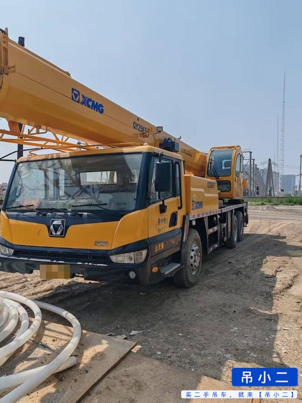 Comprar XCMG QY25K5C Usado Grúa