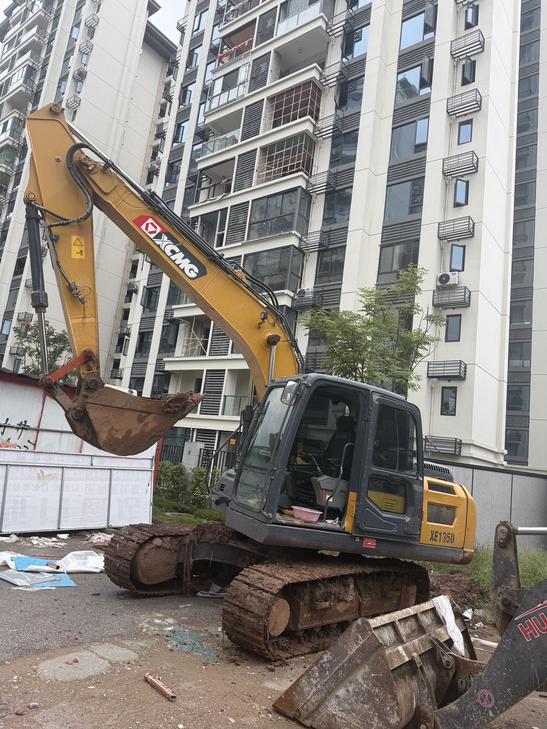 Buy XCMG XE380DK MAX Used Excavator / 1