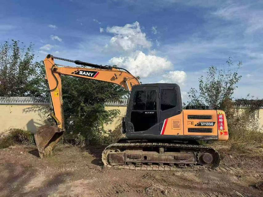 Buy Sany SY135C Used Excavator / 1