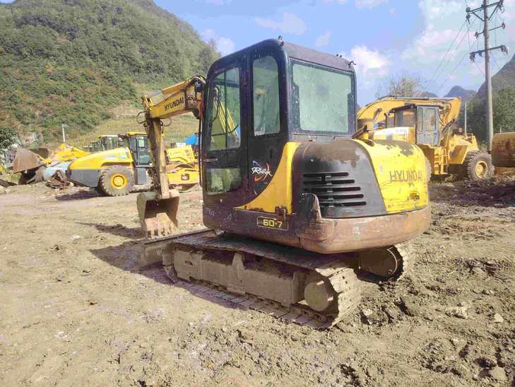Buy Hyundai 60-9 Used Excavator / 1