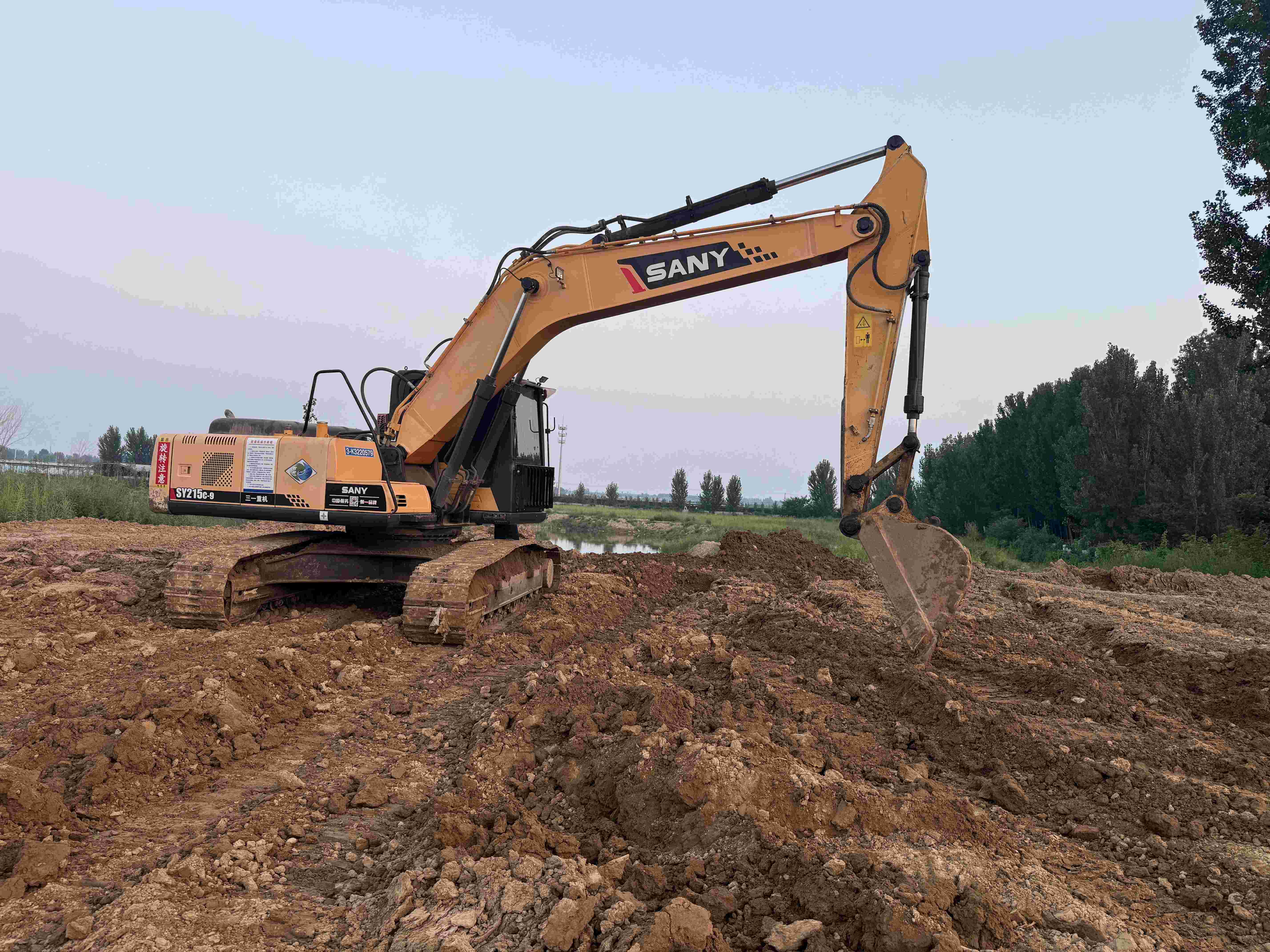 Buy Sany 215C-9 Used Excavator / 4