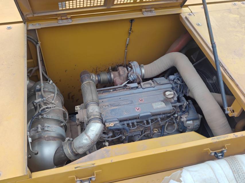 Buy Sany SY245H-S Used Excavator / 4 Buy Sany SY245H-S Used Excavator / 4