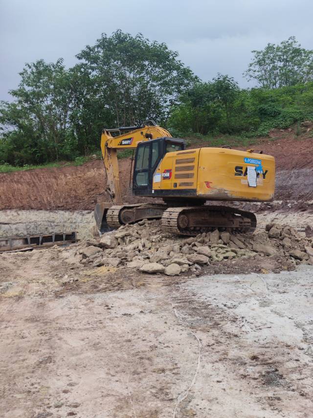 Buy Sany SY245H-S Used Excavator / 1