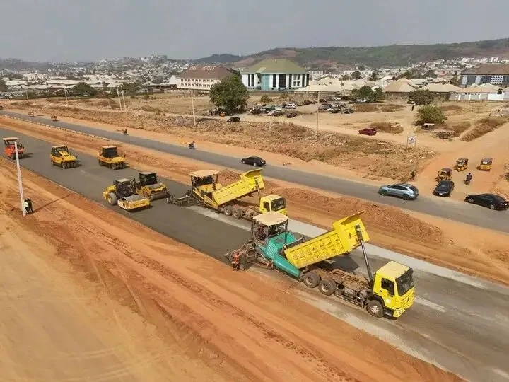 Como Escolher uma Escavadeira Usada de 20 Toneladas para Obras Rodoviárias na Nigéria?