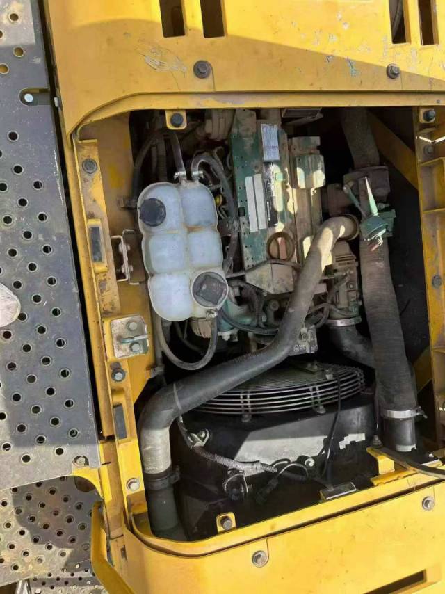 Buy Volvo 70 Used Excavator / 8