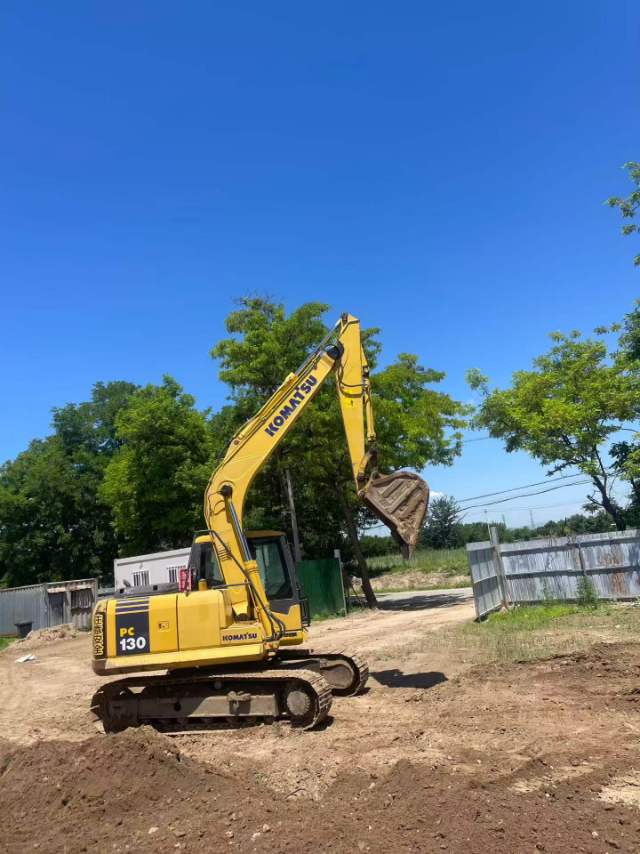 Buy Komatsu PC130-7 Used Excavator / 4 Buy Komatsu PC130-7 Used Excavator / 4
