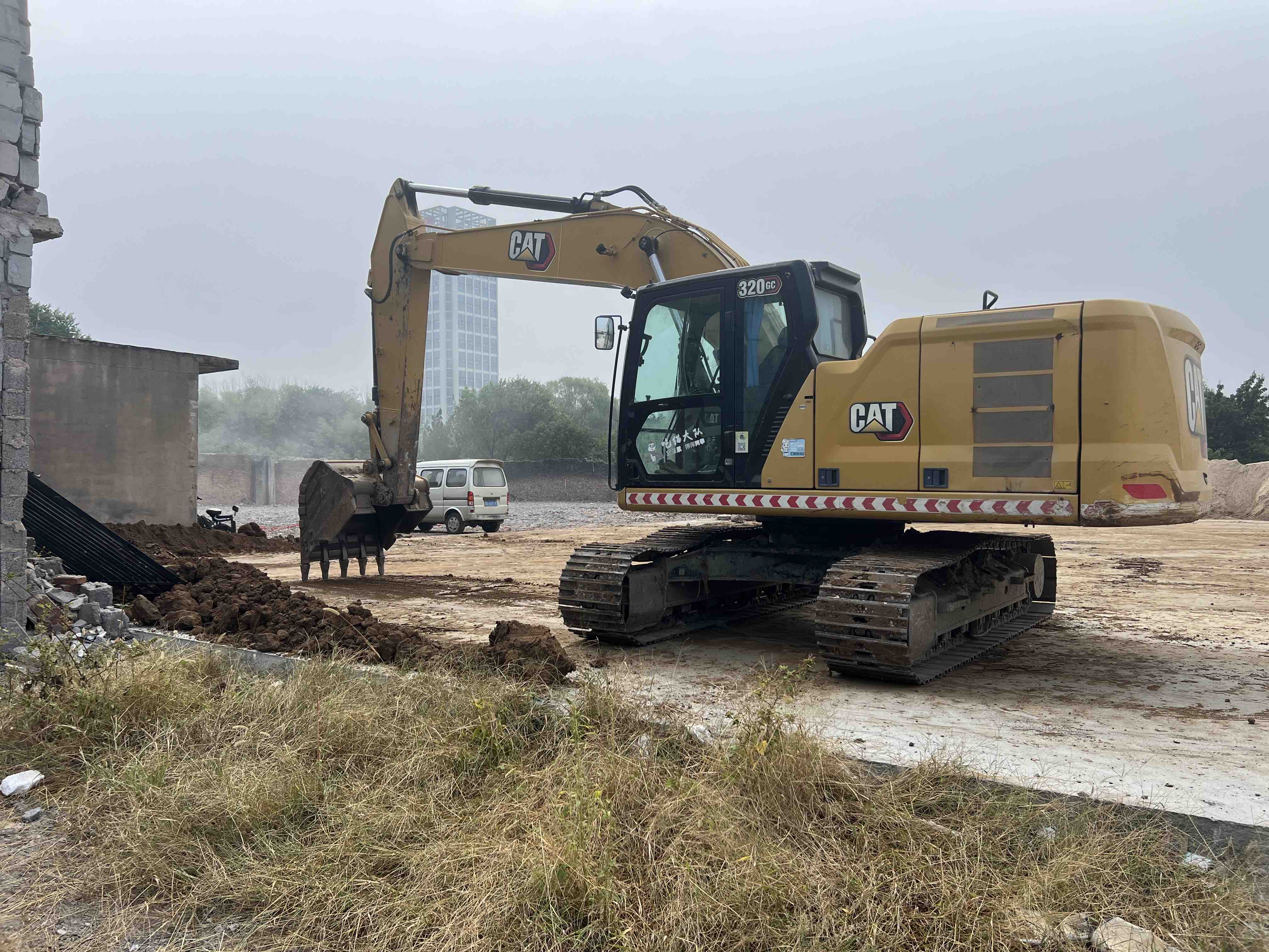 Buy Caterpillar 320C Used Excavator / 4