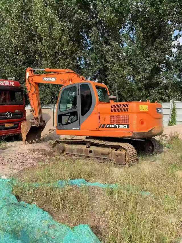 Buy Hitachi ZX120 Used Excavator / 1