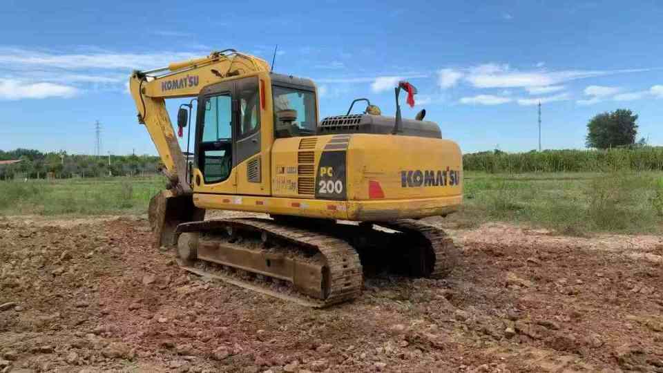 Buy Komatsu PC160LC-8 Used Excavator / 3 Buy Komatsu PC160LC-8 Used Excavator / 3