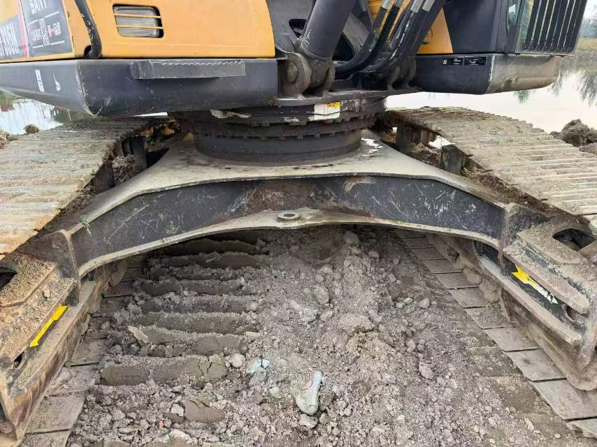 Buy Sany SY335C-9 Used Excavator / 4 Buy Sany SY335C-9 Used Excavator / 4