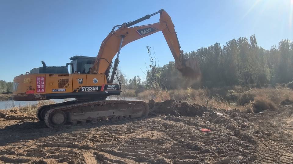 Buy Sany SY335H Used Excavator / 4 Buy Sany SY335H Used Excavator / 4