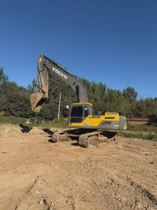 Buy Volvo 290BLC Used Excavator / 1