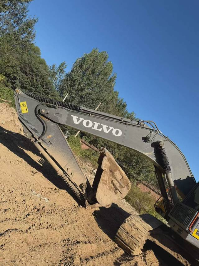 Buy Volvo 290BLC Used Excavator / 4 Buy Volvo 290BLC Used Excavator / 4