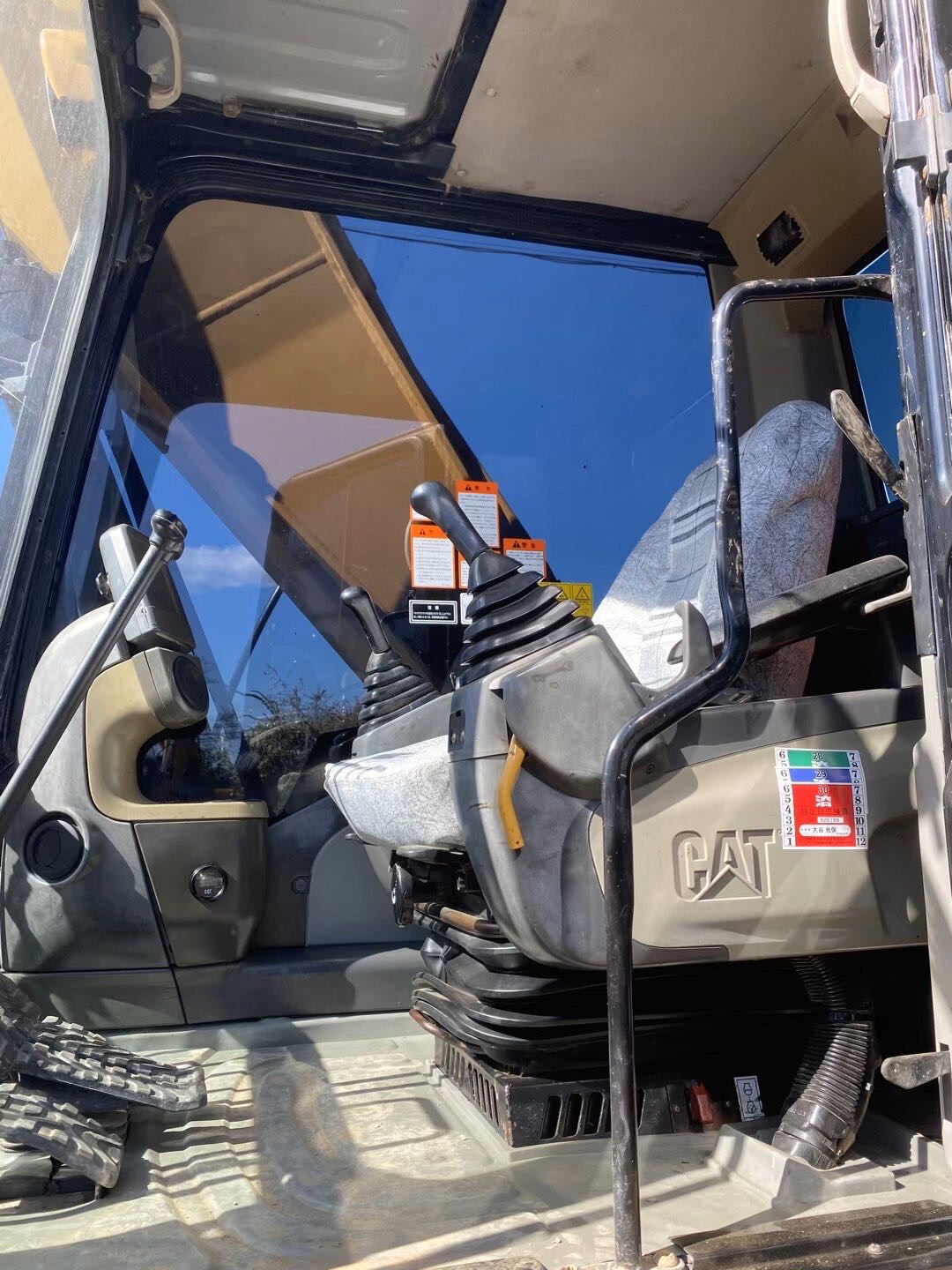 Buy Caterpillar 320C Used Excavator / 5