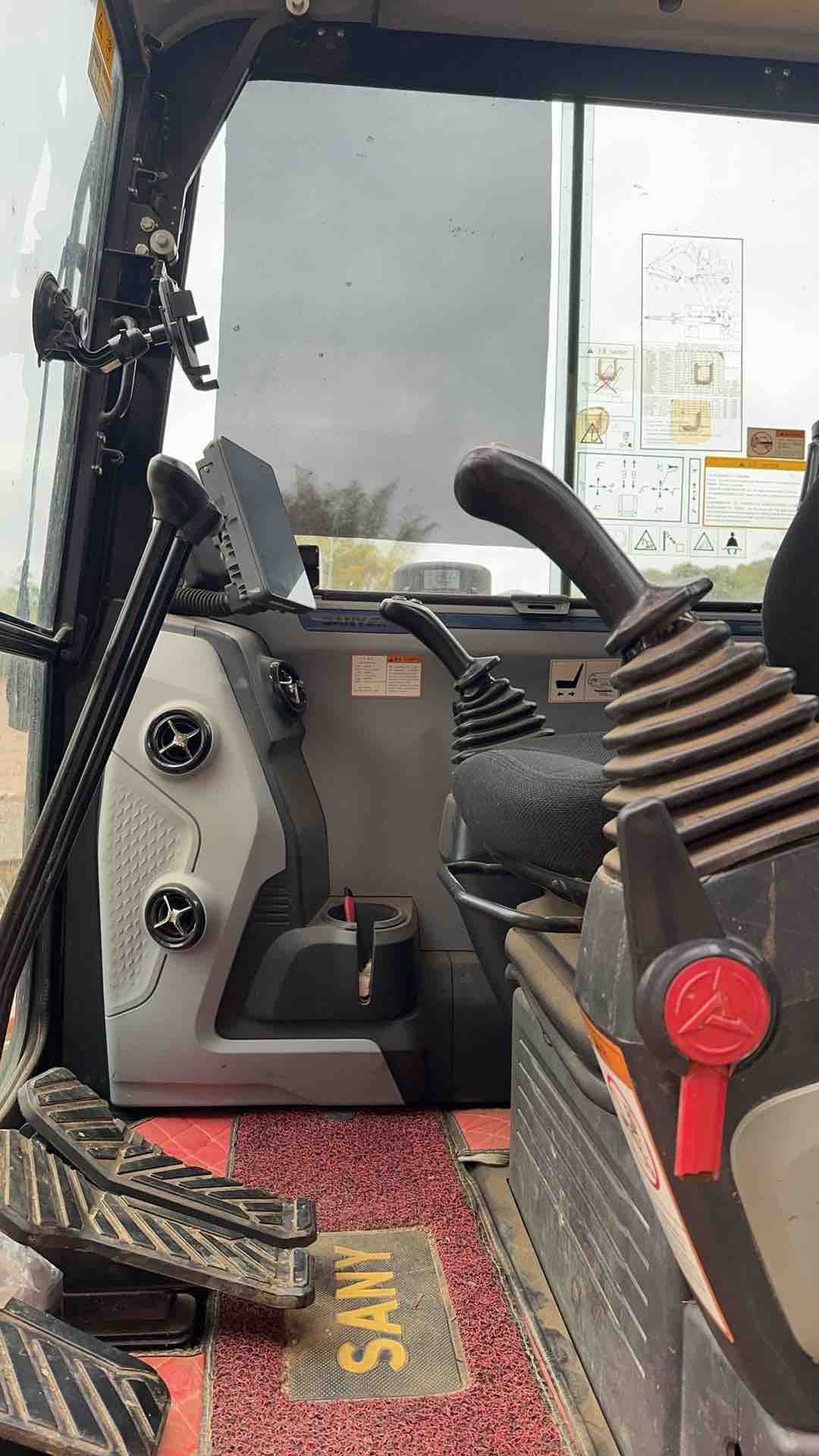 Buy Sany 60C-9 Used Excavator / 8 Buy Sany 60C-9 Used Excavator / 8