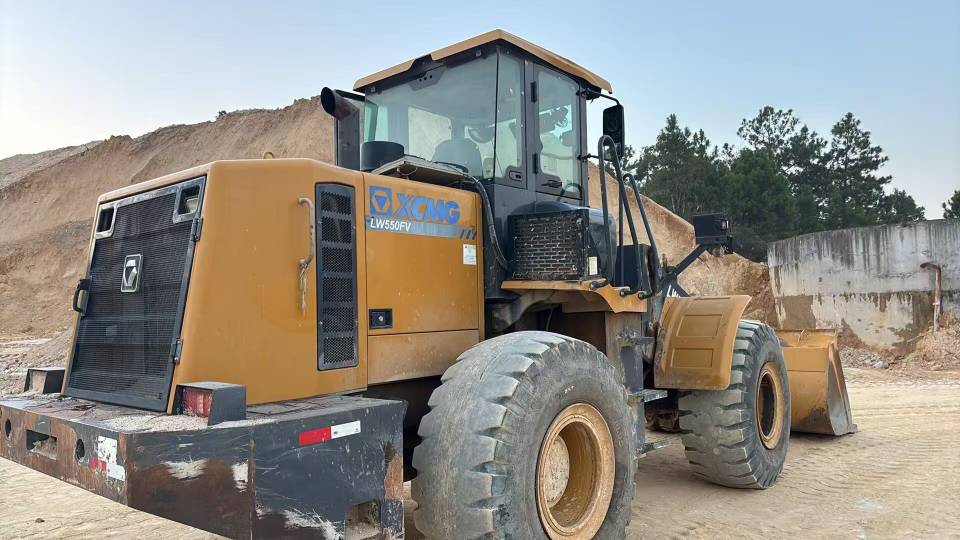 Buy XCMG LW550FV Used Loader / 1