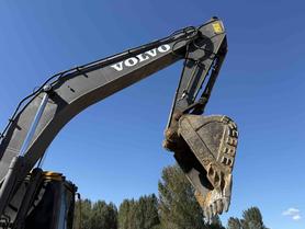 Buy Volvo 240BLC Used Excavator / 4 Buy Volvo 240BLC Used Excavator / 4