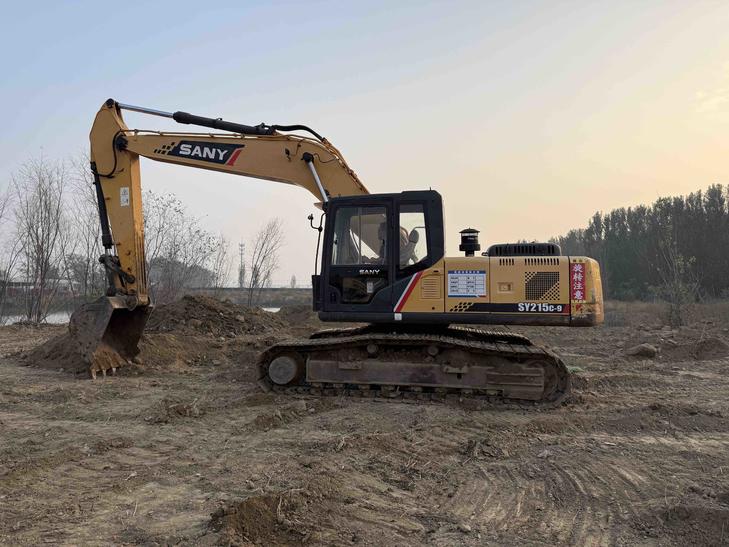 Buy Sany 215C-9 Used Excavator / 1