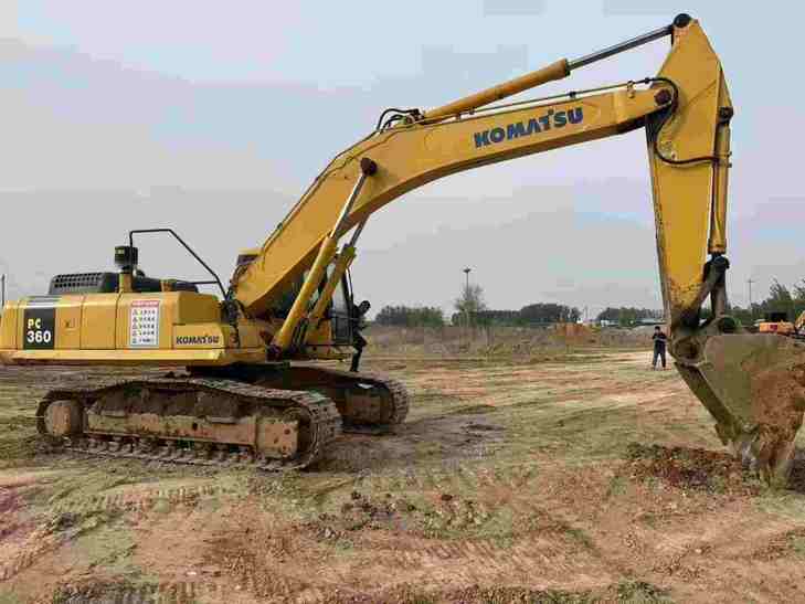 Buy Komatsu PC360-7 Used Excavator / 1