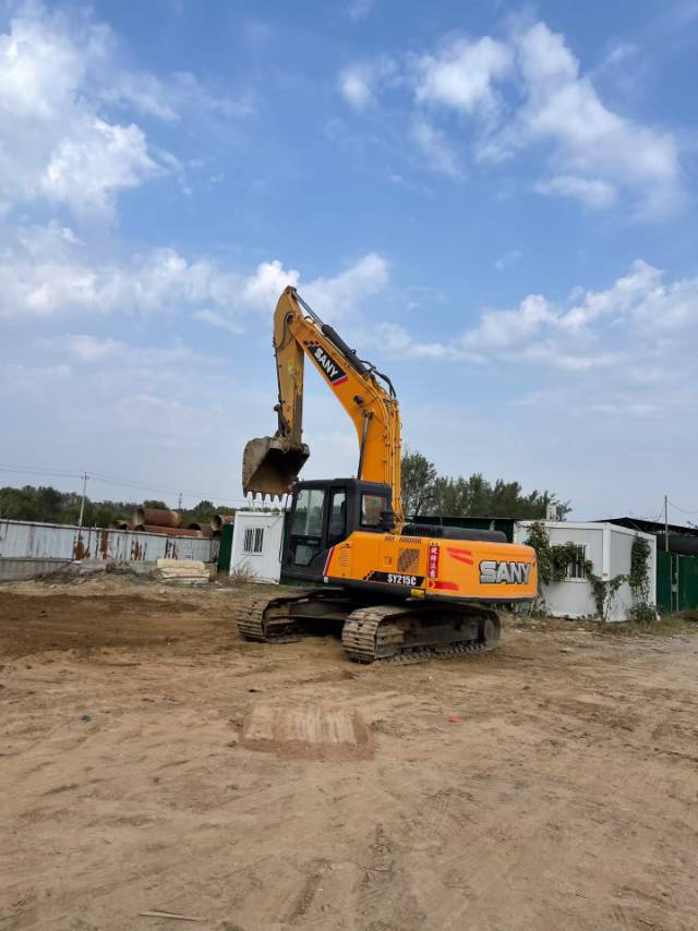 Buy Sany 215C-9 Used Excavator / 4