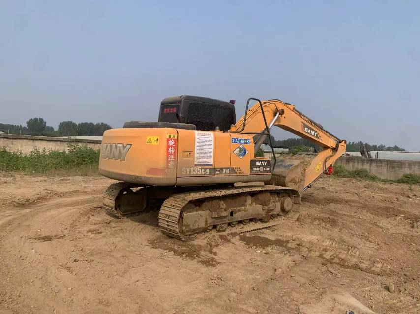 Buy Sany C135-10 Used Excavator / 2