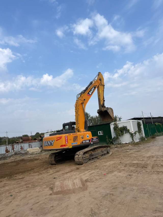 Buy Sany 215C-9 Used Excavator / 3