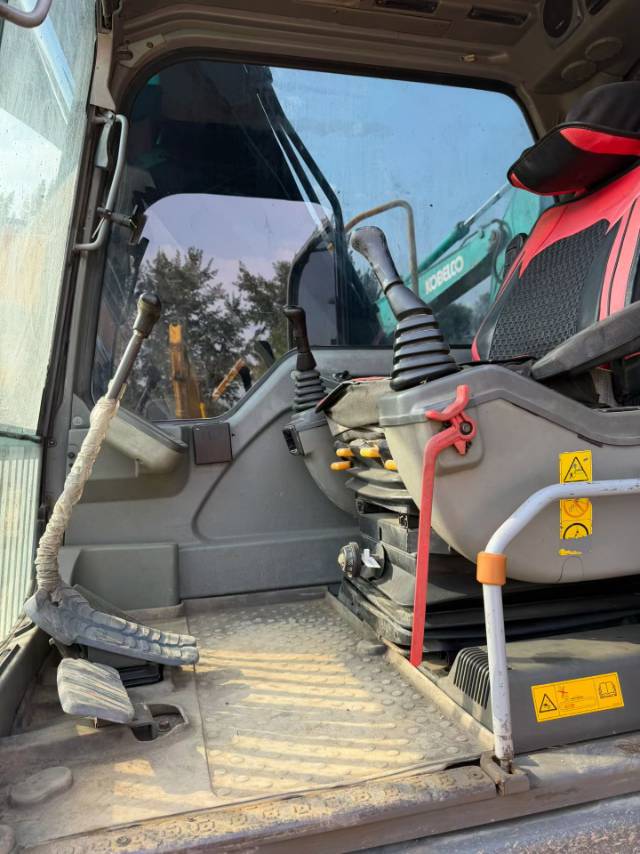 Buy Volvo 140BLC Used Excavator / 4
