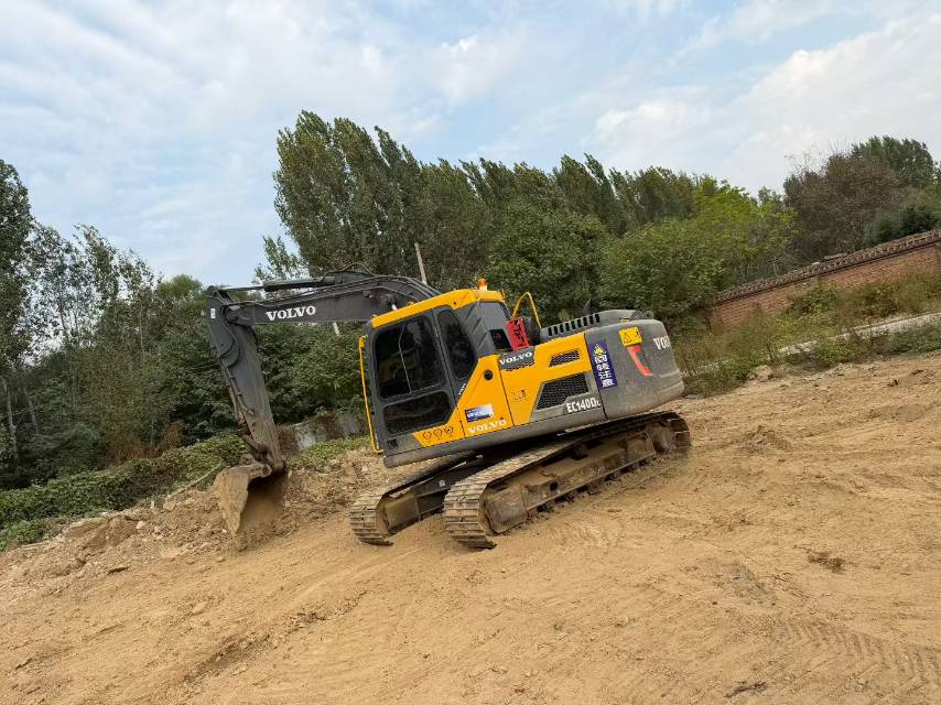 Buy Volvo 140BLC Used Excavator / 3
