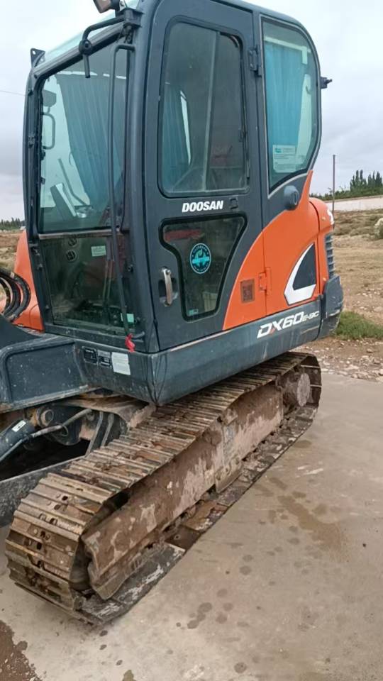 Buy Doosan 60-7 Used Excavator / 9