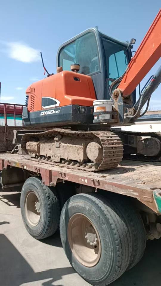 Buy Doosan 60-7 Used Excavator / 4