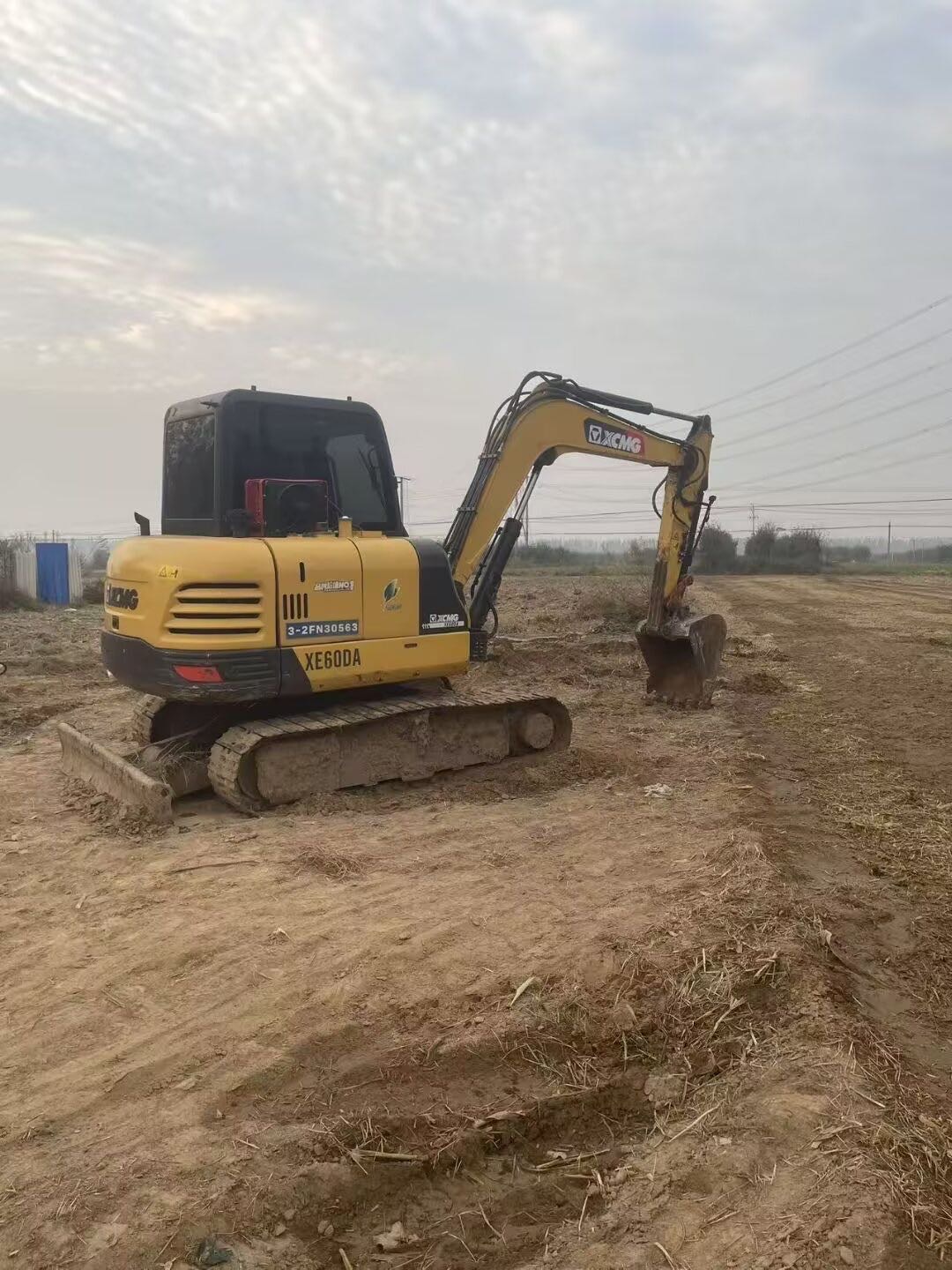 Buy XCMG XE60WA Used Excavator / 4