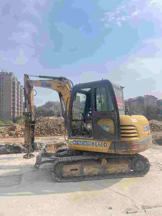 Buy XCMG XE60WA Used Excavator / 1