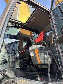 Buy XCMG XE380DK MAX Used Excavator / 6 Buy XCMG XE380DK MAX Used Excavator / 6